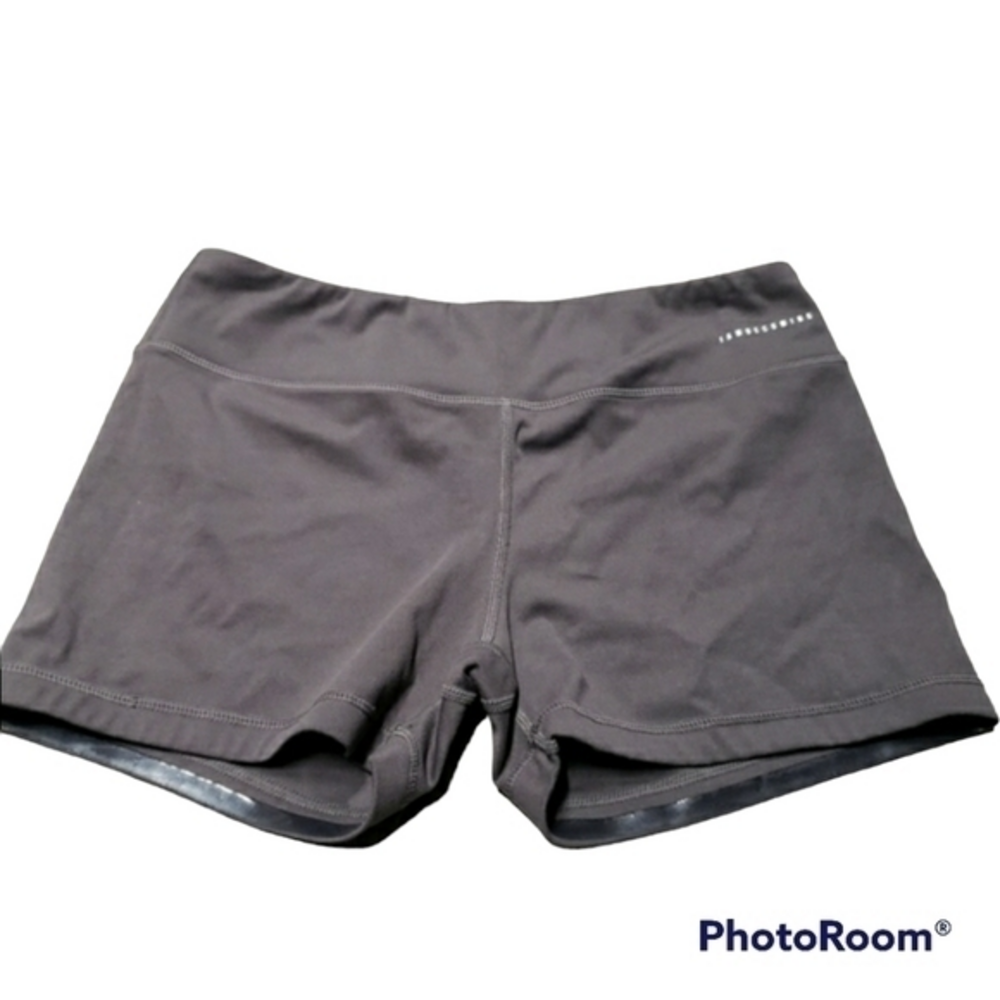 𝅺I am‎ becoming shorts